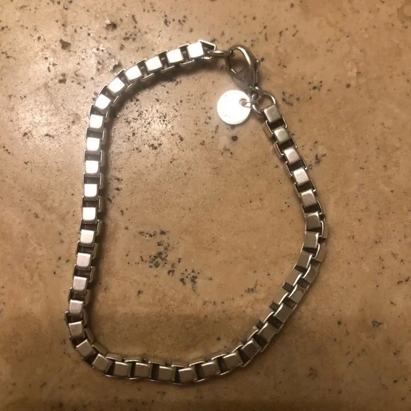 Tiffany & Co. Venetian box link bracelet. - Picture 7 of 9